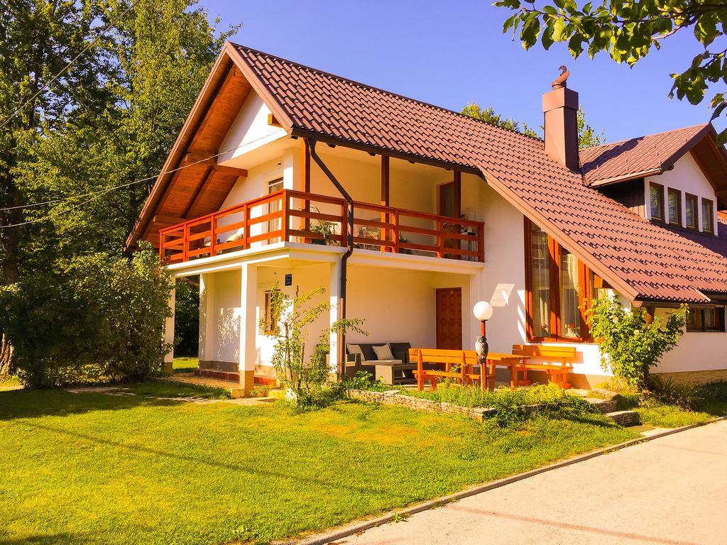 House Samardzic Hotel Jezerce Ngoại thất bức ảnh