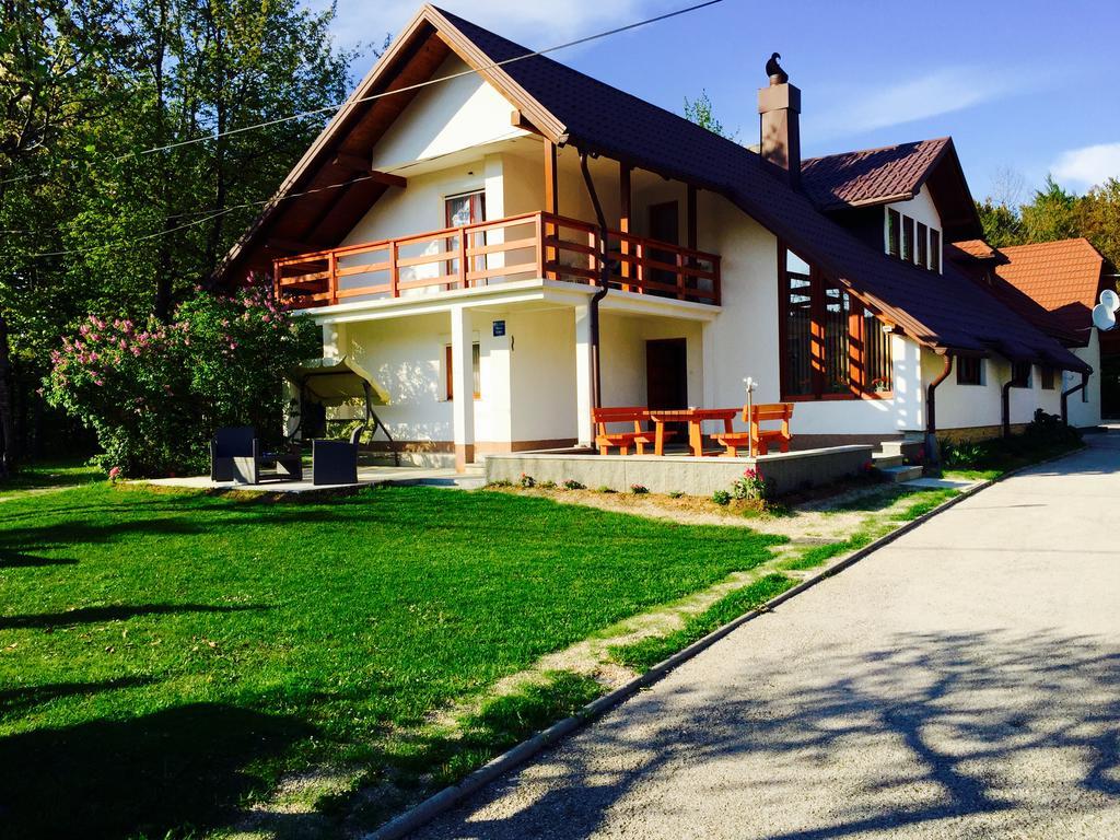House Samardzic Hotel Jezerce Ngoại thất bức ảnh