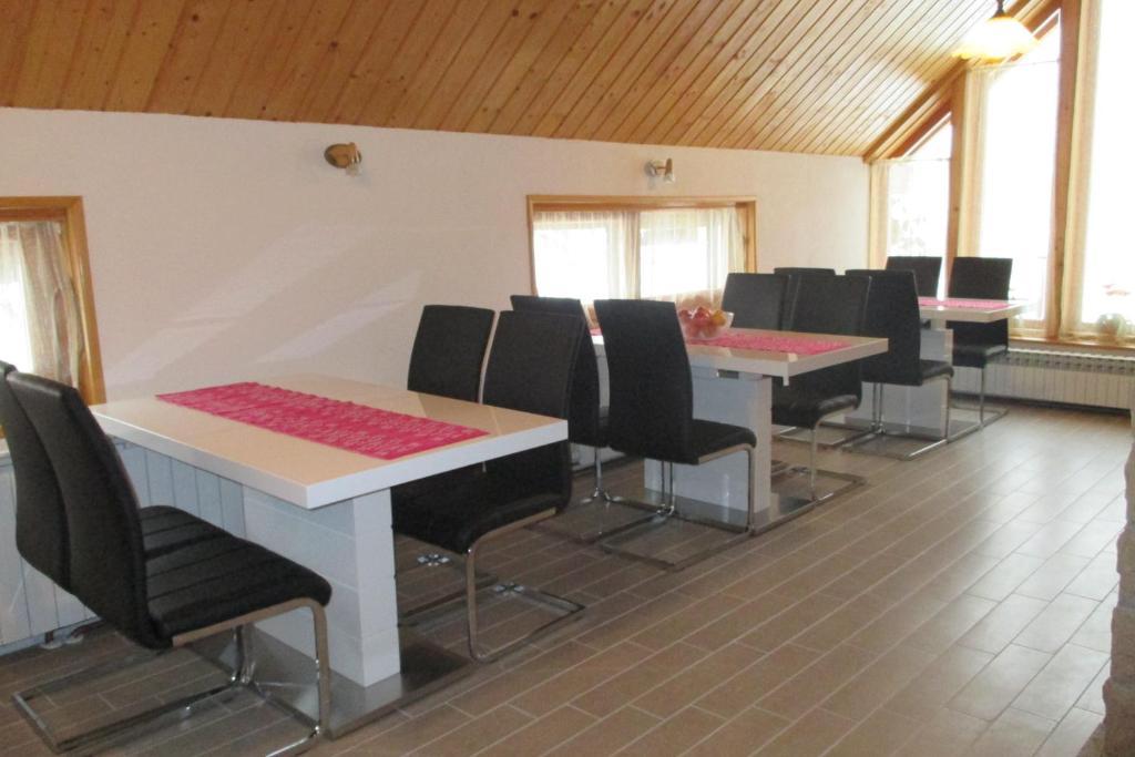 House Samardzic Hotel Jezerce Ngoại thất bức ảnh
